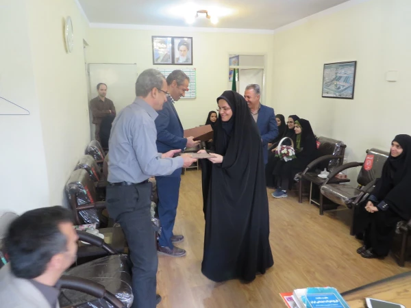 در مراسمی با حضور استاد و دانشجویان عضو کمیته تدریس پژوهی پردیس شهید باهنر از سرپرست دانشگاه فرهنگیان همدان و معاونین ایشان تقدیر به عمل آمد.