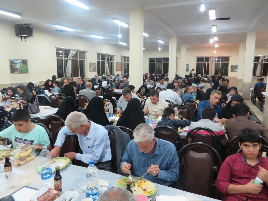 ضیافت افطاری همکاران دانشگاه فرهنگیان همدان