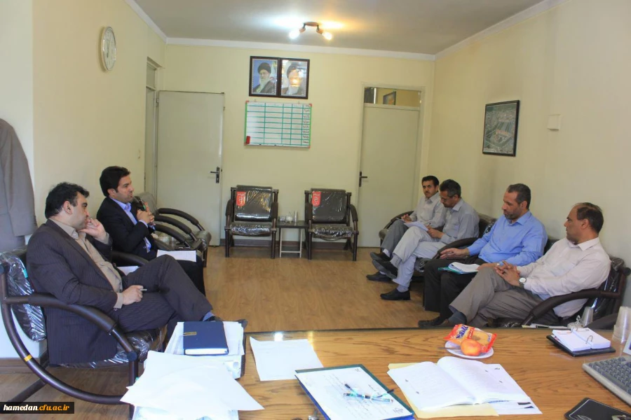 جلسه سرپرست، معاون هماهنگی، مدیر اداری و مدیر مالی دانشگاه فرهنگیان همدان با مسئولین بیمه دانا در استان