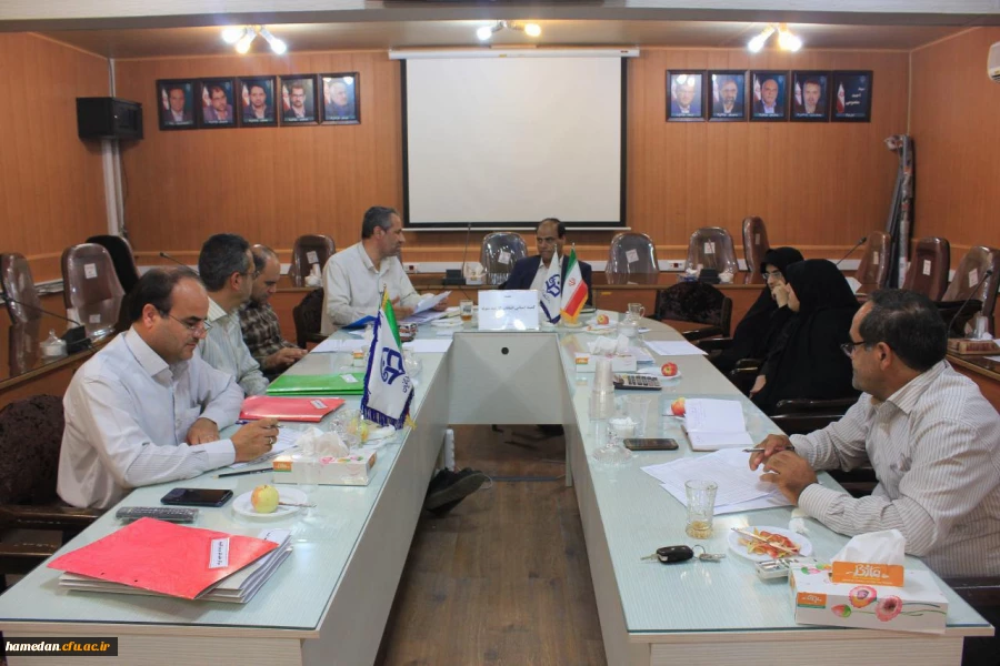 جلسه ی کمیته ی استانی دانشگاه فرهنگیان همدان جهت انتخاب کارمند نمونه