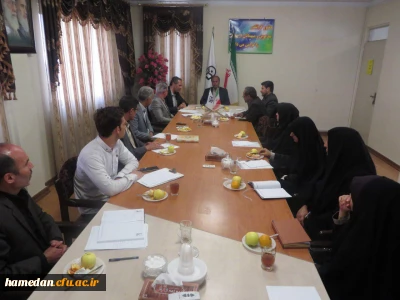 جلسه ی شورای دانشجویی دانشگاه فرهنگیان همدان با حضور معاون توسعه منابع و پشتیبانی اداره کل آموزش و پرورش استان