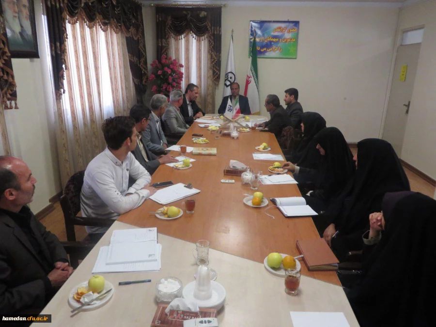 جلسه ی شورای دانشجویی دانشگاه فرهنگیان همدان با حضور معاون توسعه منابع و پشتیبانی اداره کل آموزش و پرورش استان.