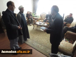 حضور در بیت استاد جانباز و ایثارگر و تجلیل از خدمات ارزنده ایشان در دهه مبارک فجر با حضور مسئولین دانشگاه فرهنگیان همدان
