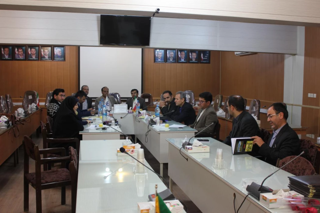 نشست اعضای هیات رئیسه ی شورای هماهنگی روابط عمومی های استان به میزبانی دانشگاه فرهنگیان همدان - دستور کار جلسه: بررسی برنامه های هفته ی روابط عمومی ها - سه شنبه 970204