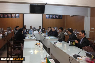نشست اعضای هیات رئیسه ی شورای هماهنگی روابط عمومی های استان به میزبانی دانشگاه فرهنگیان همدان - دستور کار جلسه: بررسی برنامه های هفته ی روابط عمومی ها - سه شنبه 970204