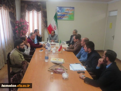 جلسه ی هماهنگی و برنامه ریزی جهت گرامیداشت روز معلم با حضور نمایندگان کانون ها، تشکل ها و انجمن های دانشجویی - یکشنبه 970209 - سالن جلسات مدیریت استان.