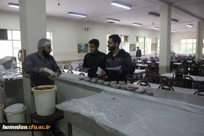 به مناسبت هفته سلامت، با شعار (ترویج سبک زندگی سالم) و در آستانه ی نیمه شعبان: توزیع میان وعده (کماج و سمنو) بین استادان، همکاران و دانشجویان پردیس شهید مقصودی همدان.