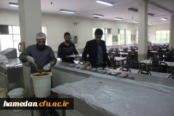 به مناسبت هفته سلامت، با شعار (ترویج سبک زندگی سالم) و در آستانه ی نیمه شعبان: توزیع میان وعده (کماج و سمنو) بین استادان، همکاران و دانشجویان پردیس شهید مقصودی همدان.