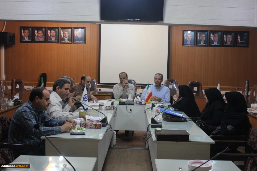 جلسه شورای آموزشی دانشگاه فرهنگیان استان همدان