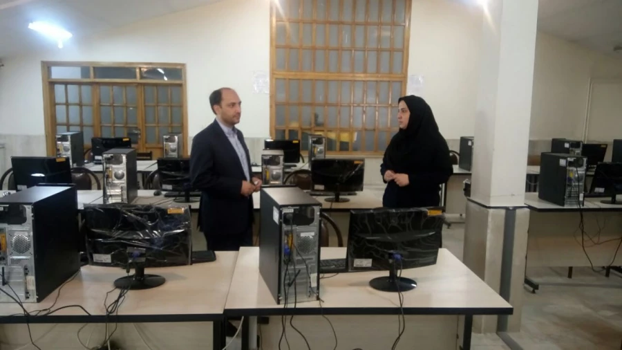 بازدید حضوری جناب آقای مهندس حسین رضایی سرپرست محترم هوشمندسازی دانشگاه فرهنگیان از مراکز هوشمندسازی مدیریت مرکز استان و دو پردیس شهید مقصودی و شهید باهنر همدان18/5/97