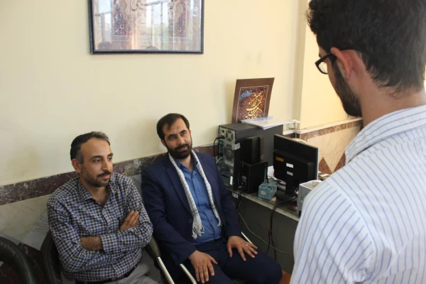 بازدید اکبر کاوسی امید عضو شورای اسلامی شهر همدان از روند مصاحبه تخصصی داوطلبان ورود به دانشگاه فرهنگیان همدان