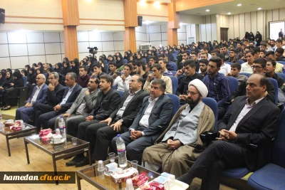 طی مراسمی با حضور مدیران، استادان، کارکنان و نودانشجو معلمان، سالتحصیلی 98-97 در پردیس های دانشگاه فرهنگیان همدان، آغاز شد