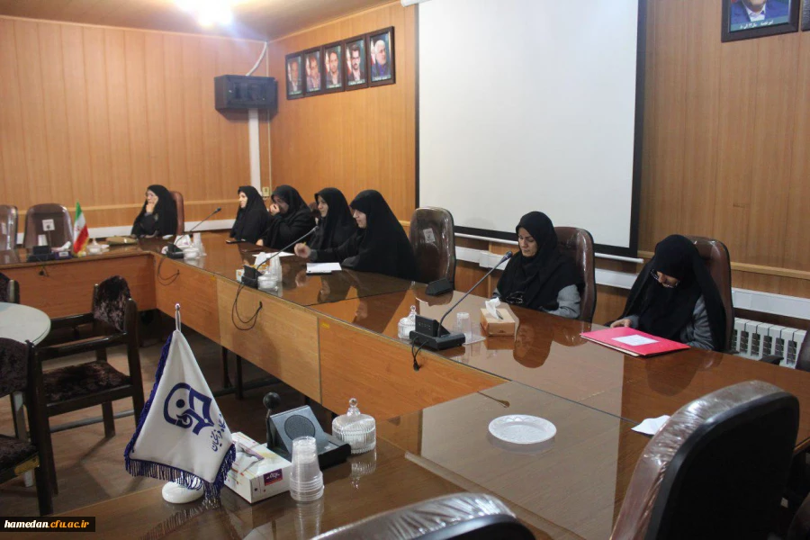 نشست هم اندیشی اعضای هیات علمی دانشگاه فرهنگیان با محوریت دفتر نهاد نمایندگی مقام معظم رهبری برگزار شد