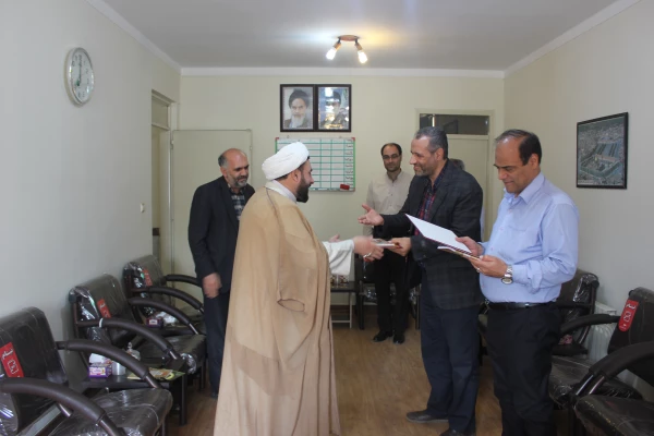 مراسم تقدیر از سرپرست، معاون و همکاران فعال دانشگاه فرهنگیان همدان در برنامه تجلیل از خادمان مردمی اربعین حسینی
