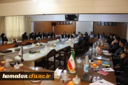 حجت الاسلام و المسلمین دادگر مسئول نهاد نمایندگی مقام معظم رهبری در دانشگاه فرهنگیان در جمع دانشجویان پردیس های همدان:

تردیدی نیست که دانشگاه فرهنگیان یا تربیت معلم مهمترین نهاد آموزشی درکشور است