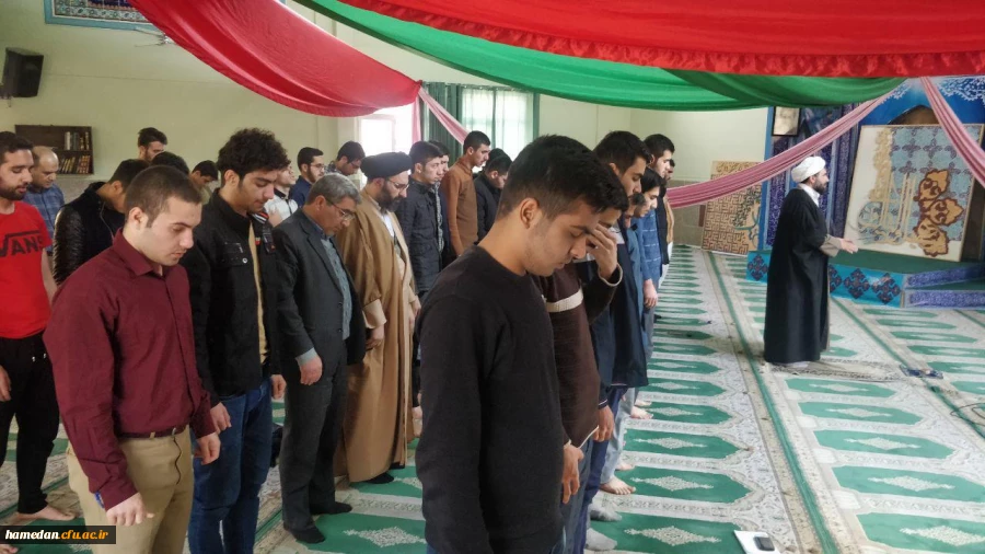 حجت الاسلام و المسلمین دادگر مسئول نهاد نمایندگی مقام معظم رهبری در دانشگاه فرهنگیان در جمع دانشجویان پردیس های همدان:

تردیدی نیست که دانشگاه فرهنگیان یا تربیت معلم مهمترین نهاد آموزشی درکشور است