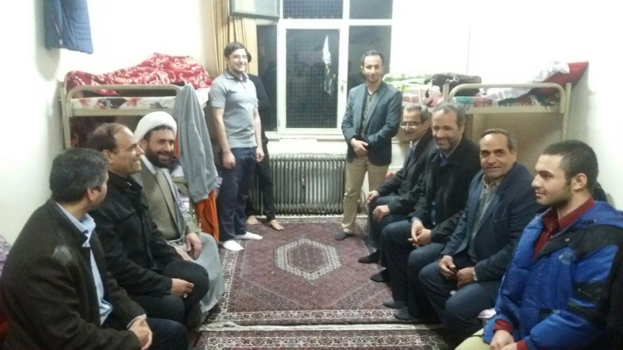 با هدف بررسی و رفع موانع سراهای دانشجویی انجام شد:
حضور صمیمی سرپرست، معاونین، مسئول دفتر نهاد رهبری و جمعی از همکاران دانشگاه فرهنگیان همدان در سراهای دانشجویی پردیس های استان