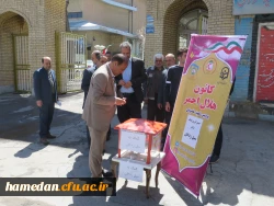 برپایی چادر کمک به سیل زدگان توسط کانون هلال احمر پردیس شهید مقصودی همدان