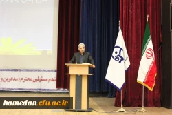 دکتر داریوش رحمانیان در مراسم بزرگداشت مقام معلم در دانشگاه فرهنگیان همدان:
معلمی وقتی با عشق همراه شود آفرینندگی به دنبال خواهد داشت