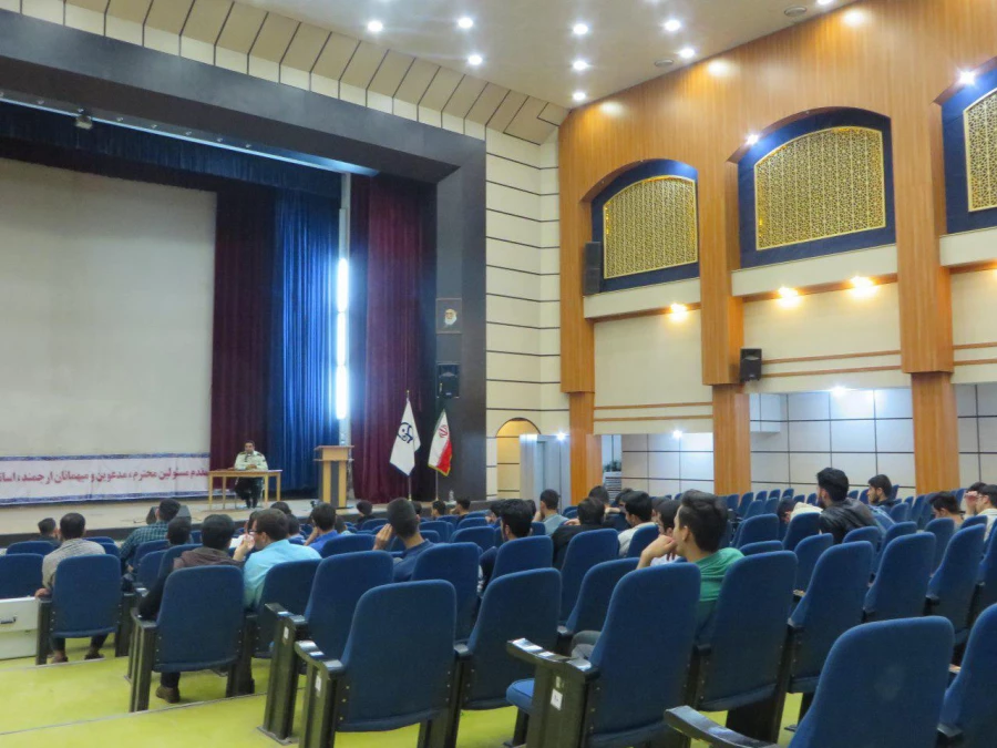 نشست « فضای مجازی،فرصت ها و تهدیدها» با حضور سروان نقوی کارشناس پلیس فتا در پردیس شهید مقصودی همدان برگزار شد