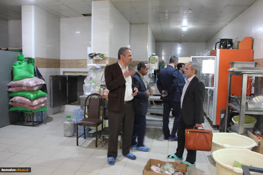 با حضور نمایندگانی از حراست، حقوقی و امور مالی سازمان مرکزی در پردیس شهید مقصودی همدان انجام شد:
برگزاری مناقصه واگذاری امور خدماتی و پشتیبانی دانشگاه فرهنگیان استان همدان در بخش نیروی انسانی از طریق سامانه تدارکات الکترونیکی دولت (ستاد)