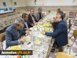 حضور سرپرست مدیریت استان و صرف افطاری ساده در کنار دانشجو معلمان پردیس شهید باهنر همدان