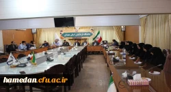 دکتر طاهری نیا معاون پژوهشی و فناوری دانشگاه فرهنگیان در جمع دبیران کانون ها، تشکل ها و انجمن های علمی پردیس های استان همدان مطرح کرد:
برنامه های پژوهشی برای دانشجو معلمان در شش حوزه تدوین و برنامه ریزی شده است