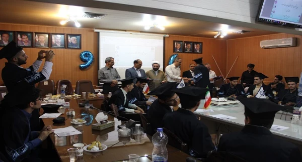 جشن دانش آموختگی دانشجو معلمان ورودی سال 94 پردیس شهید مقصودی همدان برگزار شد