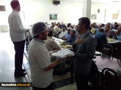به ابتکار واحد فرهنگی و بهداشت تغذیه پردیس شهید مقصودی همدان صورت گرفت

برگزاری یک روز فرهنگی با اجرای برنامه های متنوع و مسابقه شفاهی از معلومات اداری و علمی