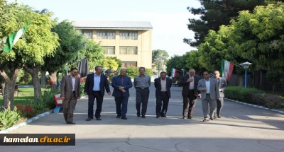 در بازدید دلقندی مشاور دکتر خاکی و شکیبا مدیرکل نظارت و تعالی سازمان مرکزی عنوان شد

با انعکاس مشکلات و نیازهای دانشگاه فرهنگیان همدان به مسئولان سازمان مرکزی، جهت رفع آنها تلاش خواهیم کرد

