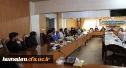 نیروهای بخش خدمات از شریف ترین کارکنان دانشگاه هستند و زحمات زیادی را متقبل می شوند 3