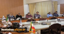 نیروهای بخش خدمات از شریف ترین کارکنان دانشگاه هستند و زحمات زیادی را متقبل می شوند 4