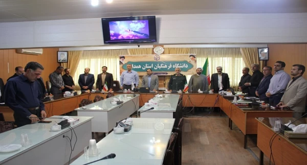 نسل سوم و چهارم انقلاب اسلامی به برکت خون شهدا، آماده ی مجاهدت و ایثارگری و حفظ آرمان های نظام مقدس اسلامی هستند

 2