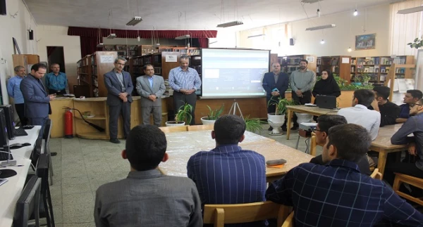 کافه کتاب و کارگاه آموزشی آشنایی با سامانه ی کتابخانه، پایگاه های اطلاعاتی فارسی و سامانه گلستان با تدریس متخصصان 4