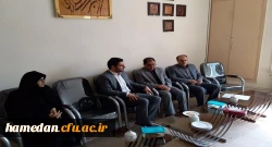 بنده یک معلم زاده هستم و همیشه برای این کسوت ارادت و احترام خاصی قائلم و در حد توان آماده ی خدمتگزاری ام 5
