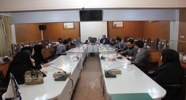 شورای صنفی رفاهی، پل ارتباطی میان مسئولین و دانشجو معلمان است
 2