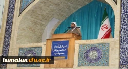 پیروی از نائب امام زمان(عج) وظیفه منتظران است
 2