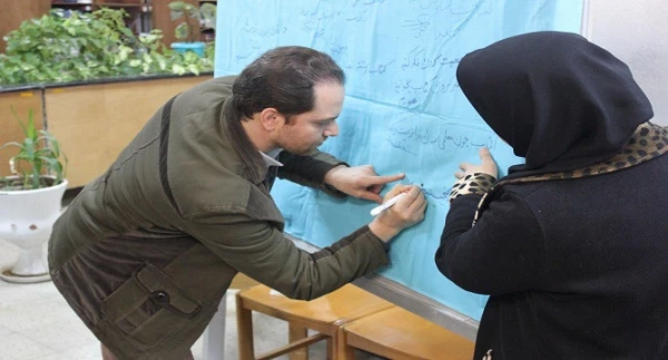 برنامه سخنی با کتاب در حضور مسئولین، اعضای هیات علمی، کارکنان و دانشجو معلمان 5