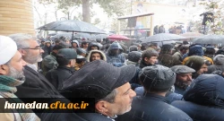 اعضاء هیات علمی، کارکنان و دانشجو معلمان دانشگاه فرهنگیان همدان در حمایت از حریم و جایگاه ولایت، همپای سایر مردم، حضوری گسترده داشتند 2