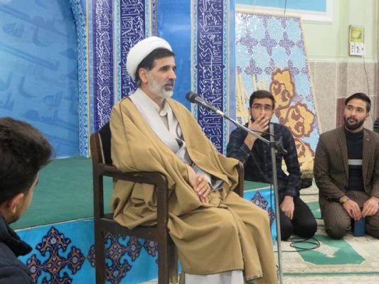 بازدید رئیس تبلیغات اسلامی شهرستان همدان از سراهای دانشجویی پردیس شهید مقصودی همدان 4