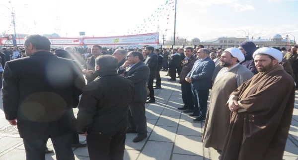 حضور سرپرست، معاونین، مسئول نهاد رهبری و کارکنان دانشگاه فرهنگیان همدان در برنامه گرامیداشت یوم الله نه دی 3