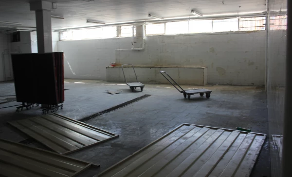 خانه تکانی در پردیس شهید مقصودی همدان برای استقبال از سال جدید
 14