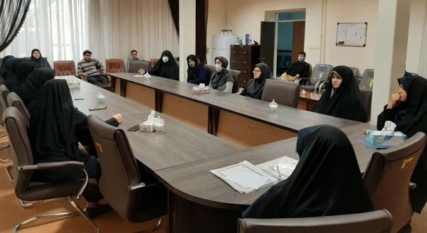 جلسه هم اندیشی مسئولین پردیس با کارکنان به مناسبت هفته آموزش 2