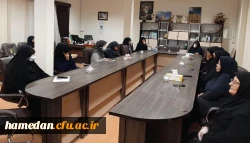 جلسه هم اندیشی مسئولین پردیس با کارکنان به مناسبت هفته آموزش 4