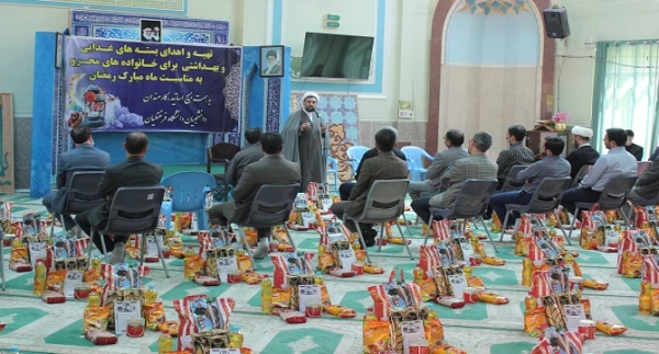 بسیج دانشجویی دانشگاه فرهنگیان همدان بسته های حمایتی و غذایی خود را با نام مبارک دانشجو معلمان شهید مزین و آماده تحویل به نیازمندان کرد  6