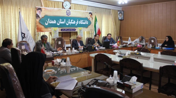 پنجاه و پنجمین کرسی ترویجی دانشگاه فرهنگیان بر اساس مقاله علمی پژوهشی دکتر محمد پاک نهاد 5