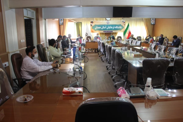 گزارش تصویری از تلاش همکاران و ادامه ی روند ثبت نام حضوری از دانشجویان نو ورود پردیس شهید مقصودی همدان 9