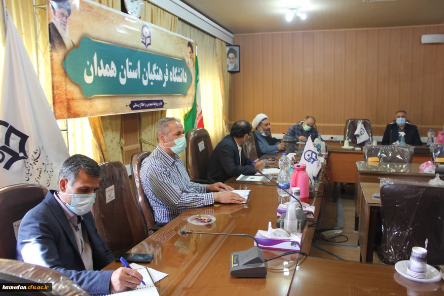 گزارش تصویری از تلاش همکاران و ادامه ی روند ثبت نام حضوری از دانشجویان نو ورود پردیس شهید مقصودی همدان 11