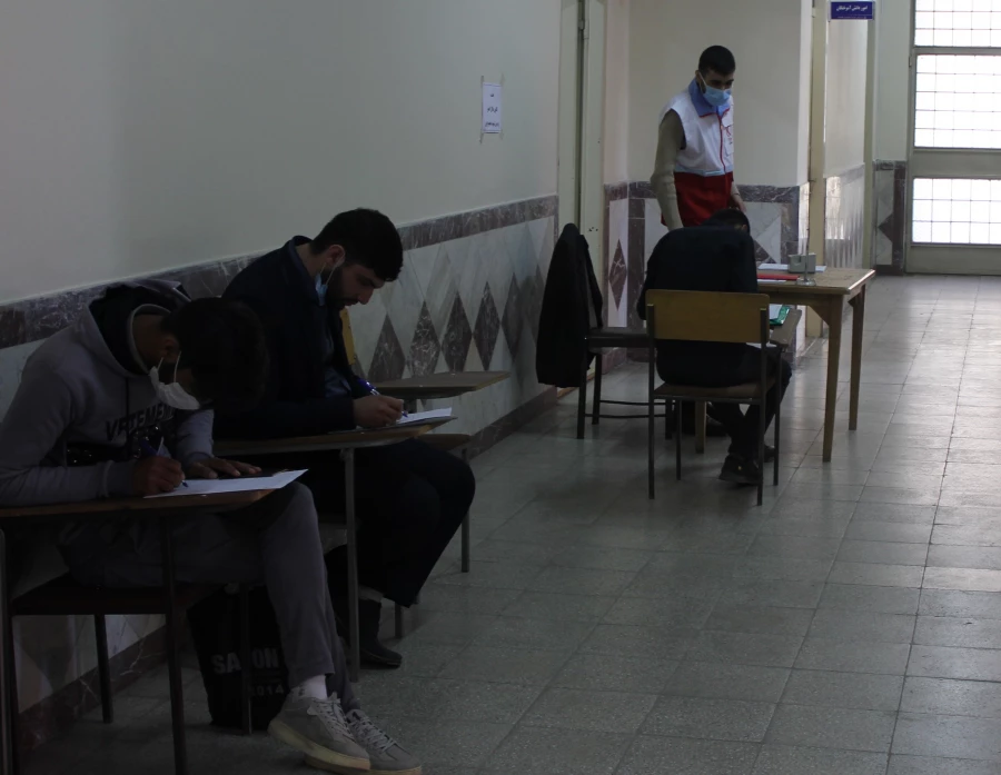 گزارش تصویری از تلاش همکاران و ادامه ی روند ثبت نام حضوری از دانشجویان نو ورود پردیس شهید مقصودی همدان 14