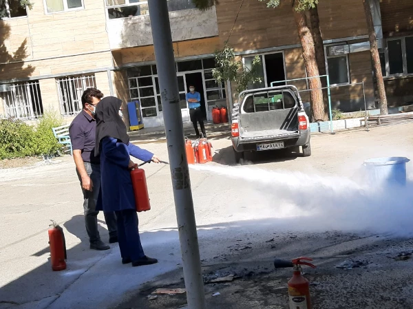 برگزاری دوره آموزشی اطفای حریق در پردیس شهید باهنر  4